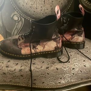 Dr. Martens limited edition NewOrder “Power Corruption & Lies”  US10/UK8/EU42